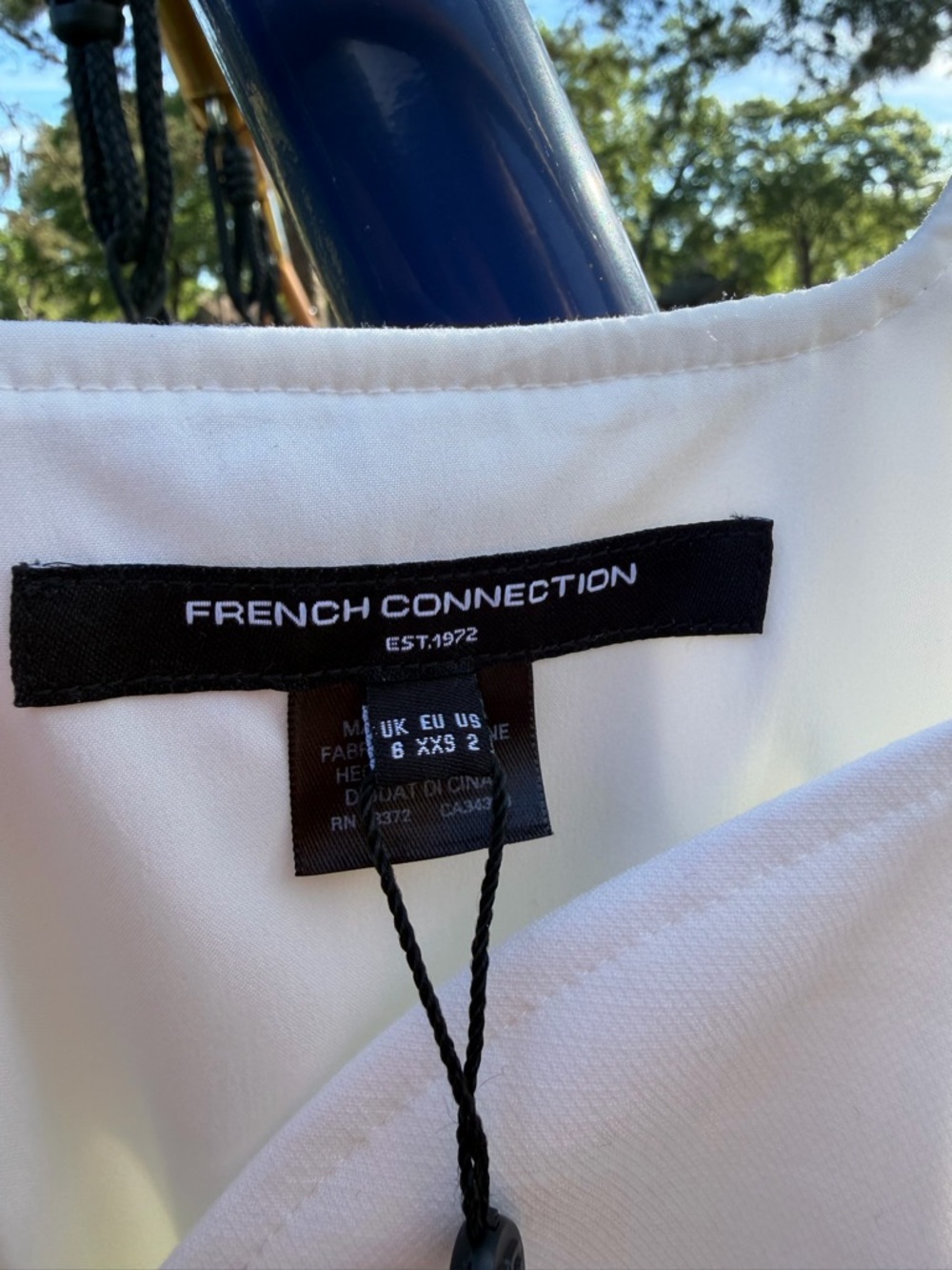 French Connection Whisper Ruth White Mini Dress Size 2 Sleeveless - Picture 5 of 6